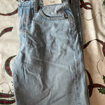 Abercrombie & Fitch Abercrombie High-Rise Loose Jeans Photo 0