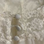 Vanity Fair 𝅺 negligee of cream nylon w/ lace neckline Short Sleeve Robe Vintage Photo 4
