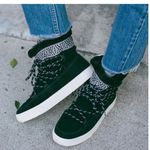 Toms  Women's Black Suede Alpine Ski Boots Size 7.5 Photo 1