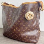 Camellia Flower Vegan Leather Magnetic Bag Charm Photo 3