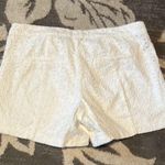 Lilly Pulitzer Lily Pulitzer white shorts lined. Size 6. Like new. Dressy or casual. Photo 4