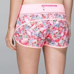 Lululemon  Run Speed Shorts Flowabunga Mini Multi Bleached Coral Sz 6 Pink Floral Photo 2