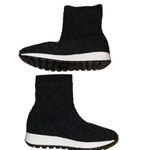 Bernie Mev Women's Black Knitted Ankle Boots Size 8 Casual Flat Booties Photo 7