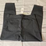 Vineyard Vines pants Photo 3