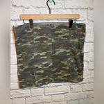 Free People  green Camo Stretch mini Skirt women’s size 12 Photo 1