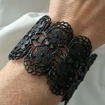 Black metal lace stretch bangle bracelet Photo 1