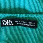 ZARA  Green Crew Neck Sleeveless Ribbed Knit Stretch Pullover Crop Top Size S Photo 2