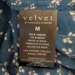 Velvet by Graham & Spencer Navy Floral Ruffle Top Shirt Blouse Womens M Medium Blue Photo 3