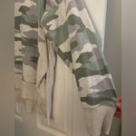 Aerie  camo crewneck Photo 3