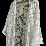 AMBER SKIES Elegant White Lace Kimono Tropical Leaf Design Resort Sz m Size M Photo 7