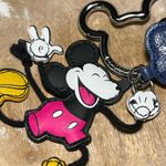 Vera Bradley  Disney Limited Edition Sensational Mickey Ditsy Keyring Bag Charm Photo 5