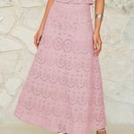 Scalloped Neckline Button Photo 1