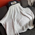 Amazon Wearable Penguin Blanket Photo 1