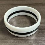Black White Striped Mod Two Tone Resin Bangle Bracelet Photo 0