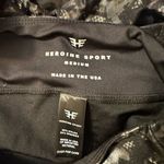 Heroine Sport Novel Leggings Mesh Camo Size M Black Size M Photo 3