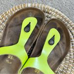 Birkenstock Women’s Neon Green Gizeh Sandals Thong Size 40/US 9 Photo 9