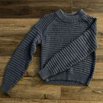 Universal Threads Sweater Photo 0