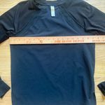 Lolë Women's‎ Long Sleeve Athletic Top Performance Workout Shirt XS Black Photo 4