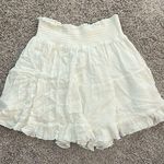Wishlist Apparel white mini skirt with ruffle hem Sz L Size L Photo 2