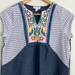 Hailey & Co. Embroidered Top sz Small Photo 3