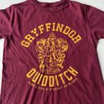 Harry Potter  Gryffindor Quidditch Short Sleeve Tee in Maroon Yellow Size S Photo 4
