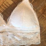 Adrienne Vittadini  lace plunging v-neck adjustable strap bralette, size large Photo 1