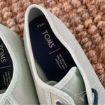 Toms NWOT New  Mint Heritage Carmel Canvas Sneaker Sneakers 9.5 Photo 4