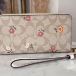 Coach CH360 Women's Light Khaki Signature Ditzy Long Zip Around Wallet NWT Photo 3