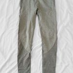 Gymshark β
Flex Leggings - Light Gray Earl/Indigo β
Photo 2