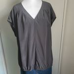 Lands’ End Pleat Shoulder V Photo 10