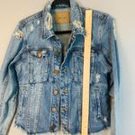 BLANK NYC Distressed Light Wash Denim Trucker Jacket Size Small Raw Hem Button Photo 5