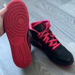 Air Jordan 1 Mid GS 'Black Fusion Red' Photo 5