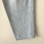 Levi's Sz 30 Womens Mom Jeans Light Wash Distressed 100% Cotton Photo 3