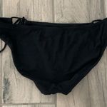 Robin Piccone  black bikini bottoms Photo 3