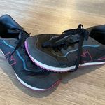 New Balance  Women's Sola Sneakers pink and black size 5.5 Photo 0