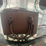 Guess Purse Photo 0