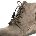 Steve Madden Dallyy Suede Wedge Heels Ankle Boots Tassels Photo 1