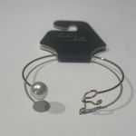 Elegant gold Pearl cuff Bracelet initial R White Photo 0