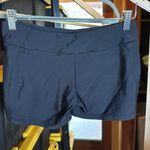 Under Armour  Black Athletic Volleyball Workout Shorts Compression Fit Sz Medium Photo 5