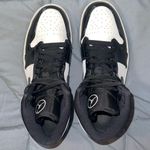 Nike Jordan 1 Mid Carbon Fiber Photo 2