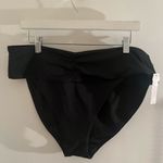 Victoria's Secret SWIM
Essential Cinched High-Waist Bikini Bottom Photo 1