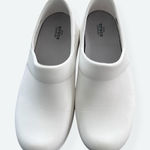 Crocs Women's Neria Pro II Clog White Slip Resistant Work Shoes Size W 10 Photo 0