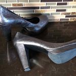Calvin Klein Scarlet crinkle pewter women’s chunky heels Women’s size 8.5 Photo 5