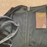 Taylor | NWT Dark Emerald Stretch Velvet Maxi Dress | Size 6 Green Photo 7