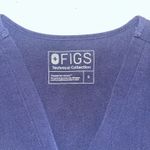 FIGS  scrub top navy Photo 3