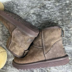 UGG  Classic Suede Women Boots Size 7 Photo 4