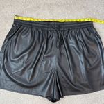 Good American  Better Than Leather Shorts‎ Womens Size 6 / 3XL Black Pull On Photo 8