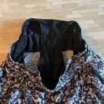 Lululemon  Women's Tracker 4” Short Size 8 Black and White Floral GUC With Liner Photo 6