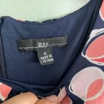 R & K  Coral and Navy Circle Pattern Pleated Front Knee Length Dress Sz 6 Photo 4