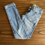 Aeropostale  Bayla Light Wash Skinny jeans size 3/4 Long Photo 0